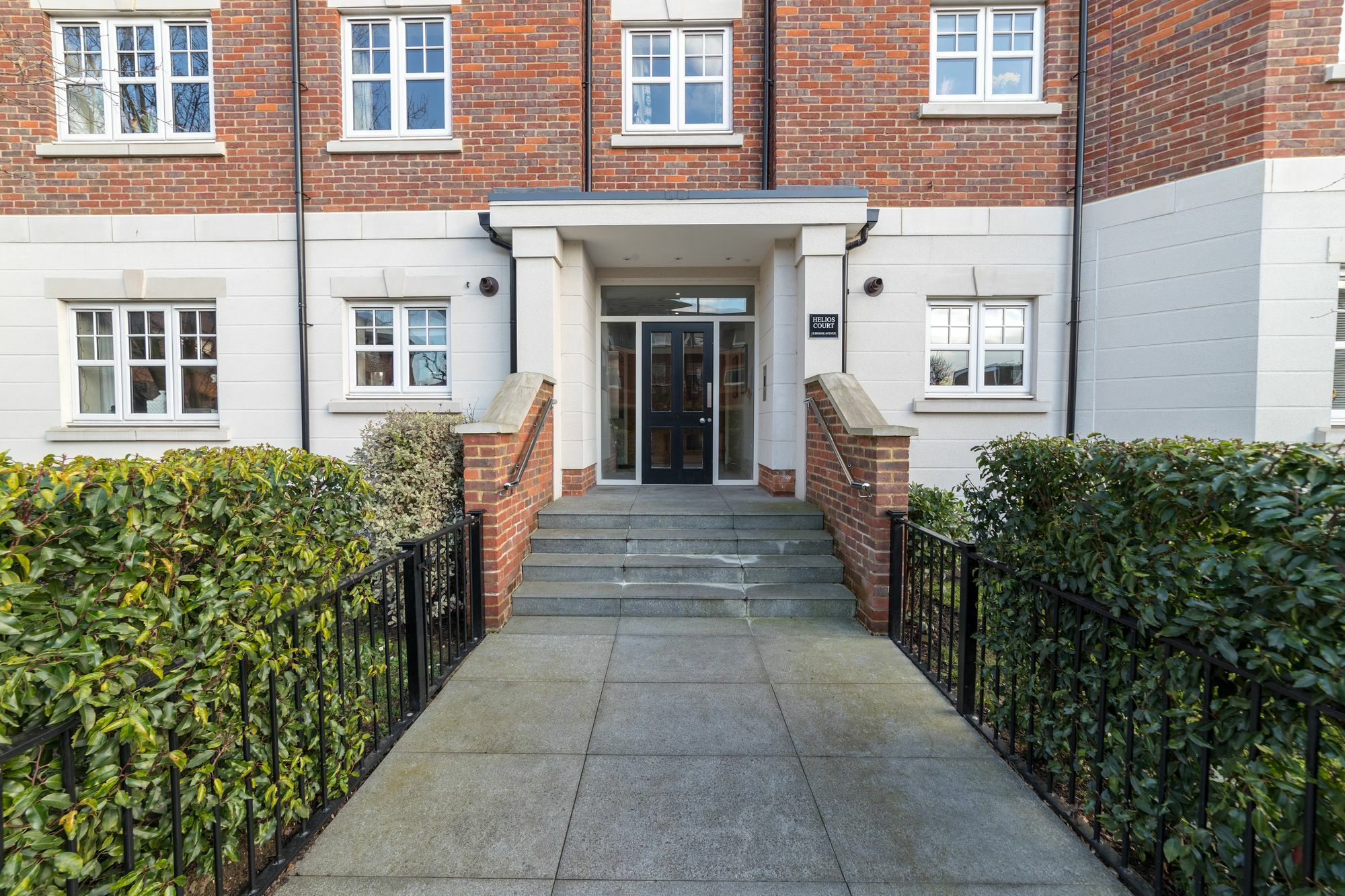 Helios Court Penthouse Serviced Apartment By Ferndale Maidenhead Exterior photo